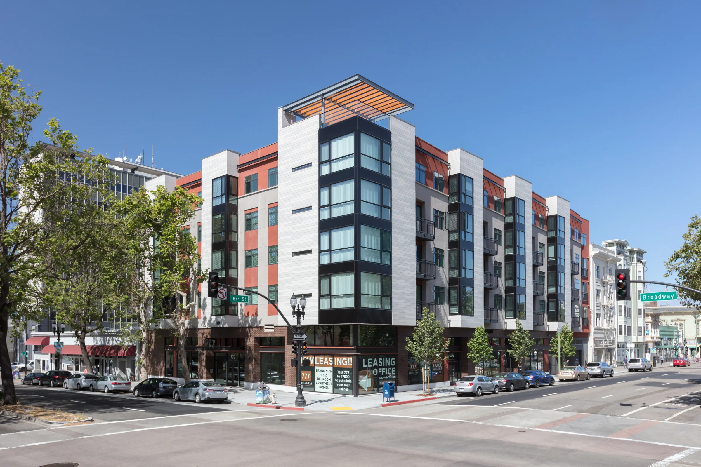 Broadway & 8th, Oakland