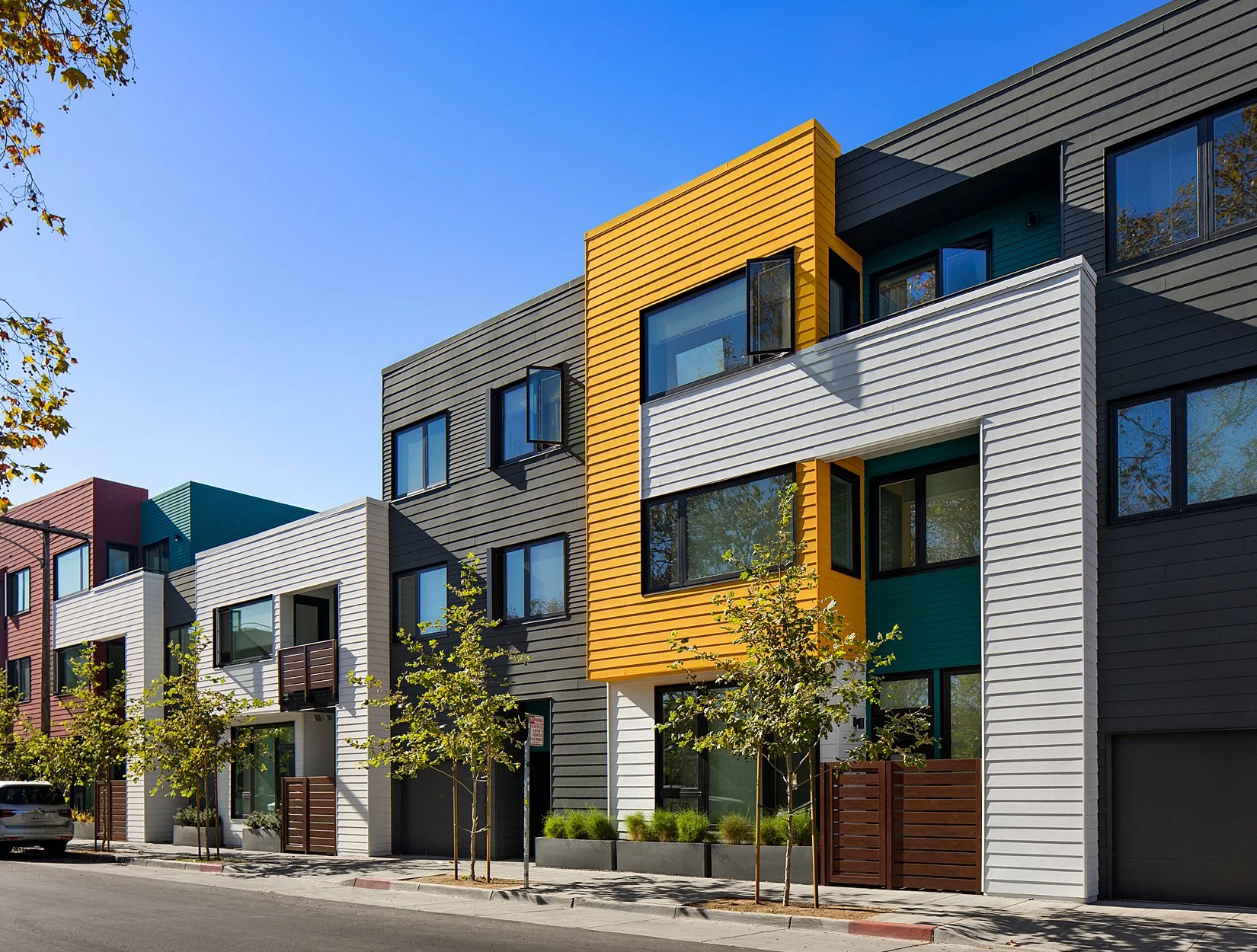 hollis street, oakland