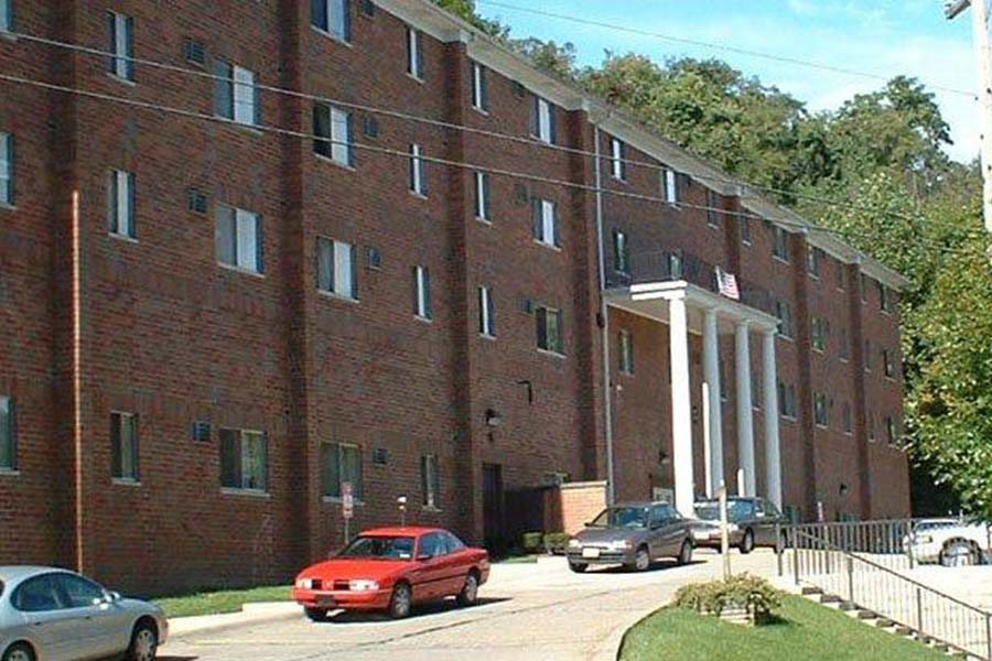 Bridgeport Manor