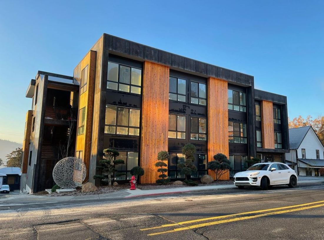 Hotel Iconica in White Salmon, Washington